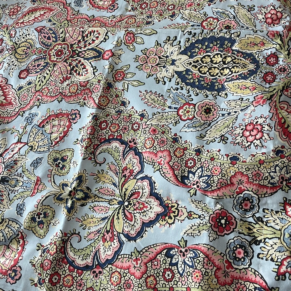 Pottery barn king duvet and shams